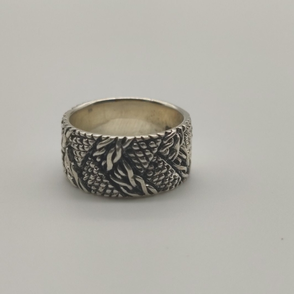 Sterling Silver Ring - Picture 3 of 7